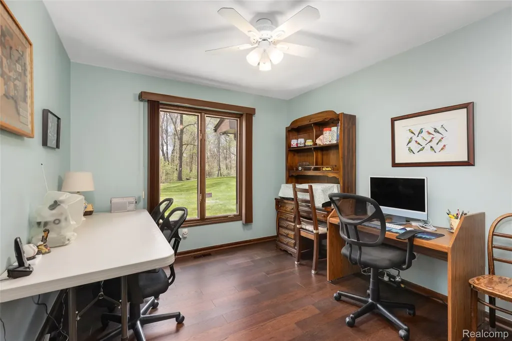9730 Gibbs Road Springfield Charter Township MI 48348