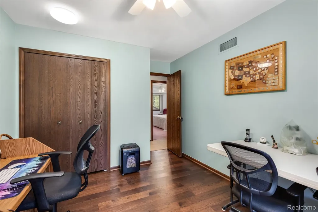 9730 Gibbs Road Springfield Charter Township MI 48348