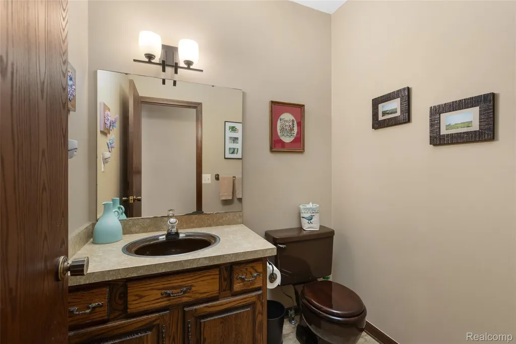 9730 Gibbs Road Springfield Charter Township MI 48348