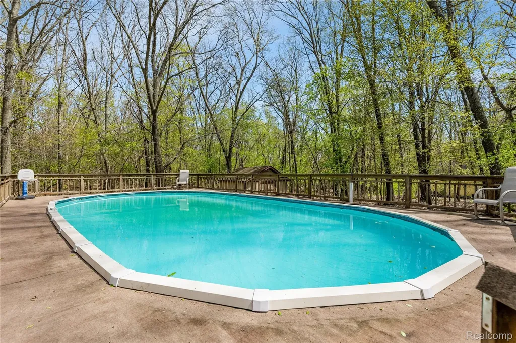 9730 Gibbs Road Springfield Charter Township MI 48348