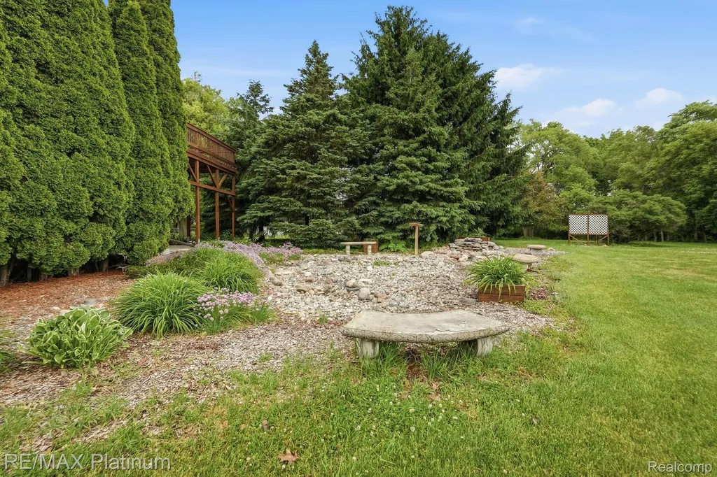 4328 N Gale Road Richfield Township MI 48423