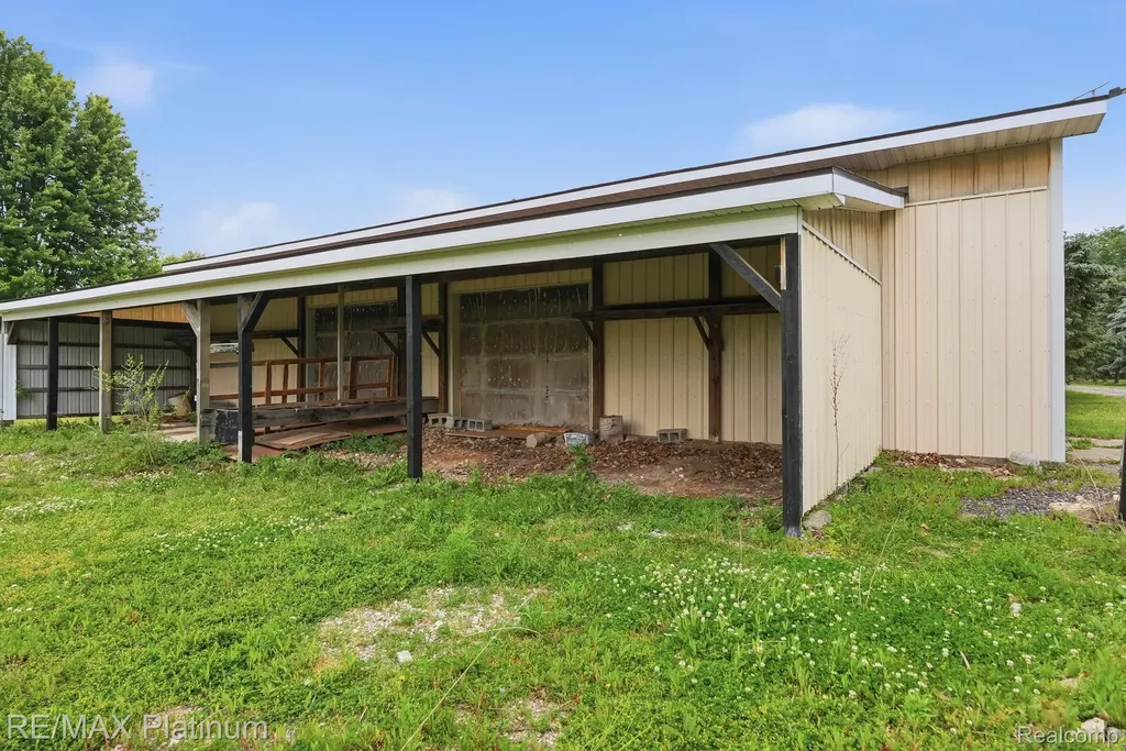 4328 N Gale Road Richfield Township MI 48423