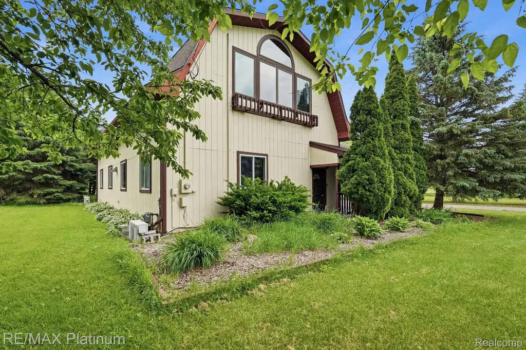 4328 N Gale Road Richfield Township MI 48423