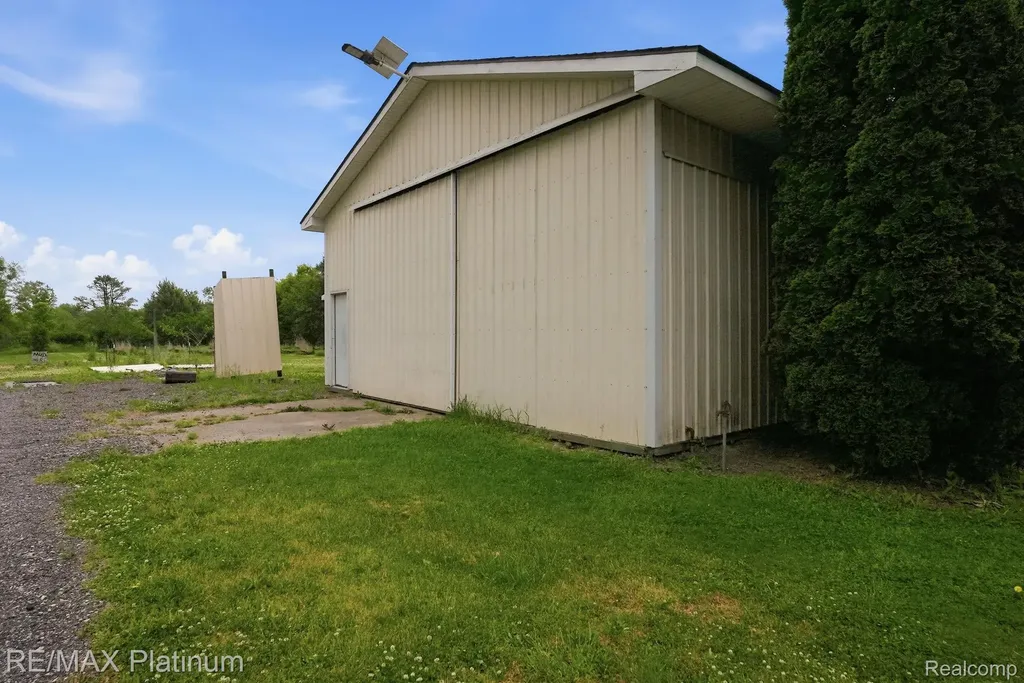 4328 N Gale Road Richfield Township MI 48423
