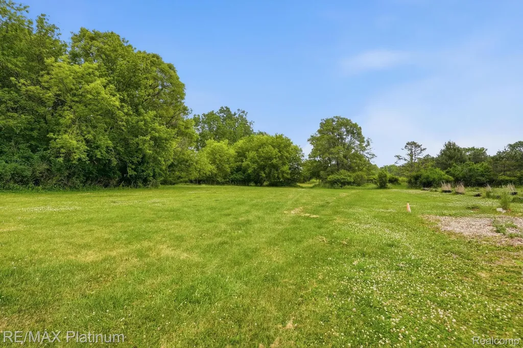 4328 N Gale Road Richfield Township MI 48423