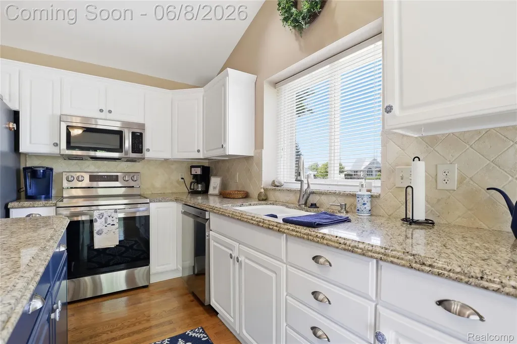 6153 Pine Creek Court Grand Blanc Charter Township MI 48439