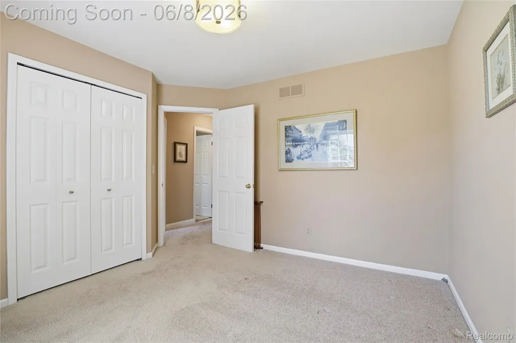 6153 Pine Creek Court Grand Blanc Charter Township MI 48439