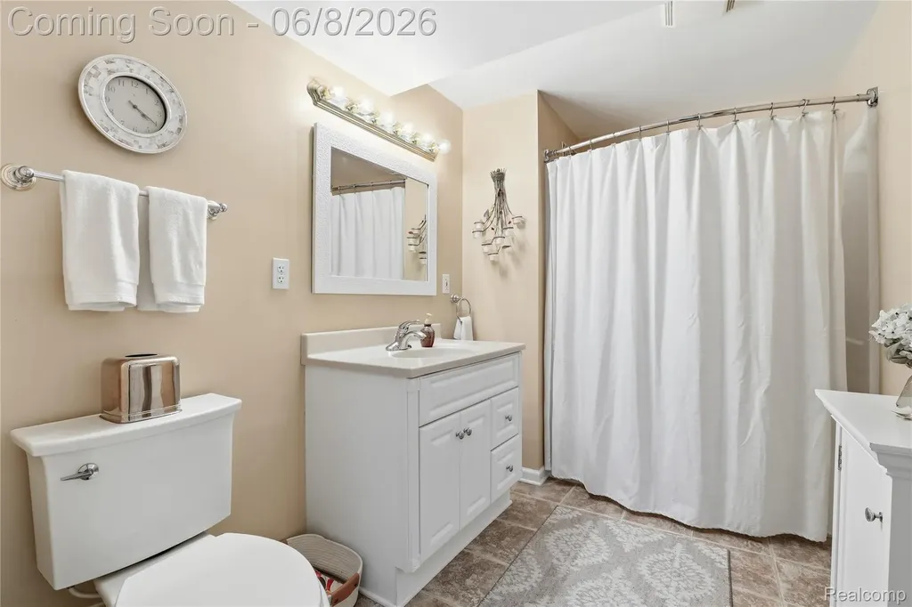 6153 Pine Creek Court Grand Blanc Charter Township MI 48439