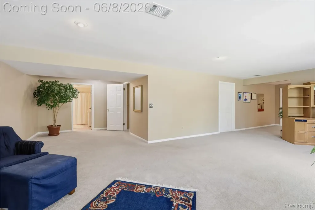 6153 Pine Creek Court Grand Blanc Charter Township MI 48439