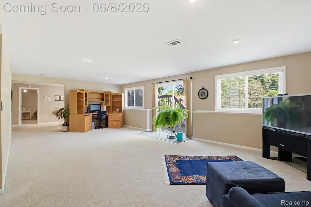 6153 Pine Creek Court Grand Blanc Charter Township MI 48439