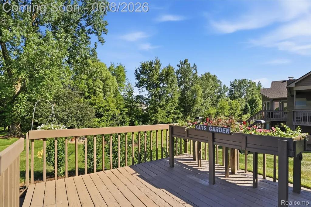 6153 Pine Creek Court Grand Blanc Charter Township MI 48439