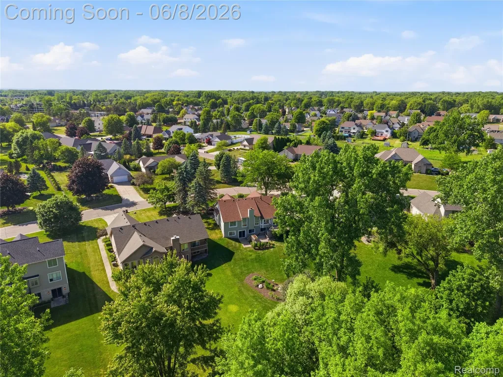 6153 Pine Creek Court Grand Blanc Charter Township MI 48439