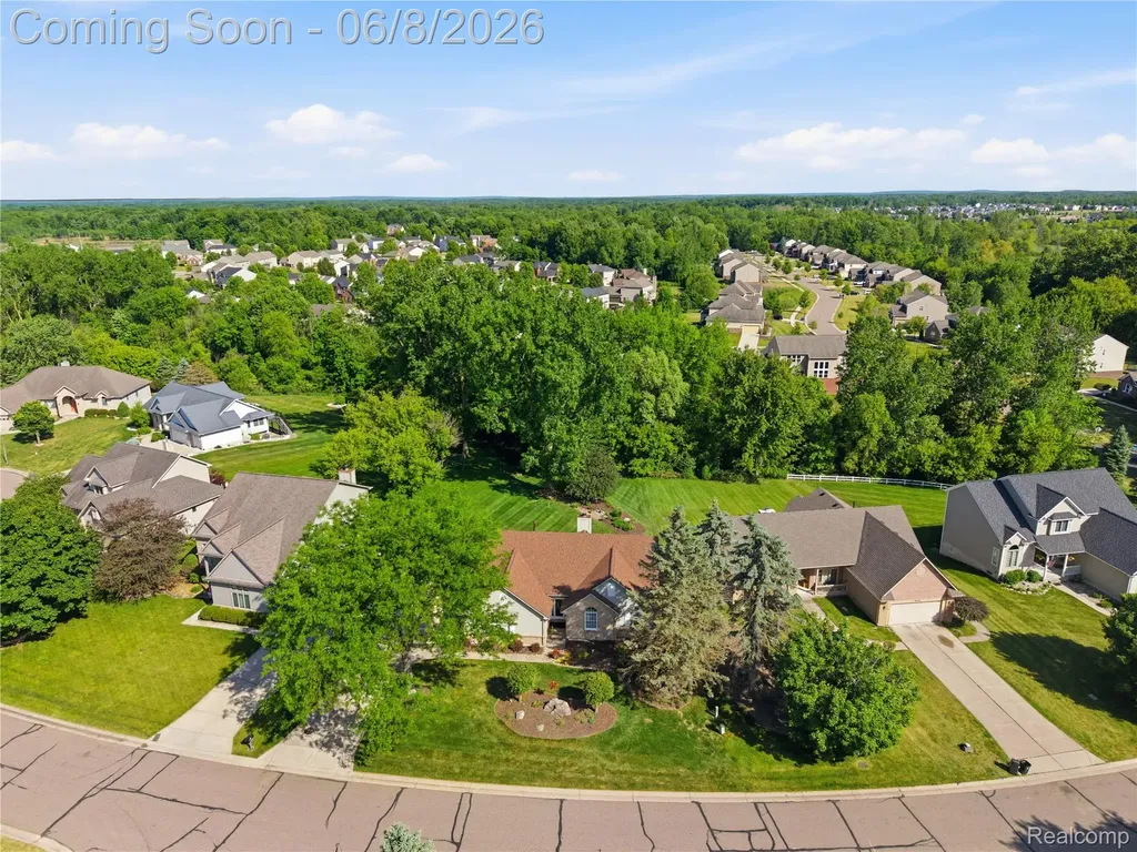 6153 Pine Creek Court Grand Blanc Charter Township MI 48439