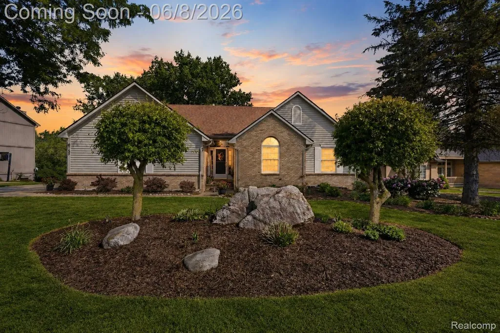6153 Pine Creek Court Grand Blanc Charter Township MI 48439