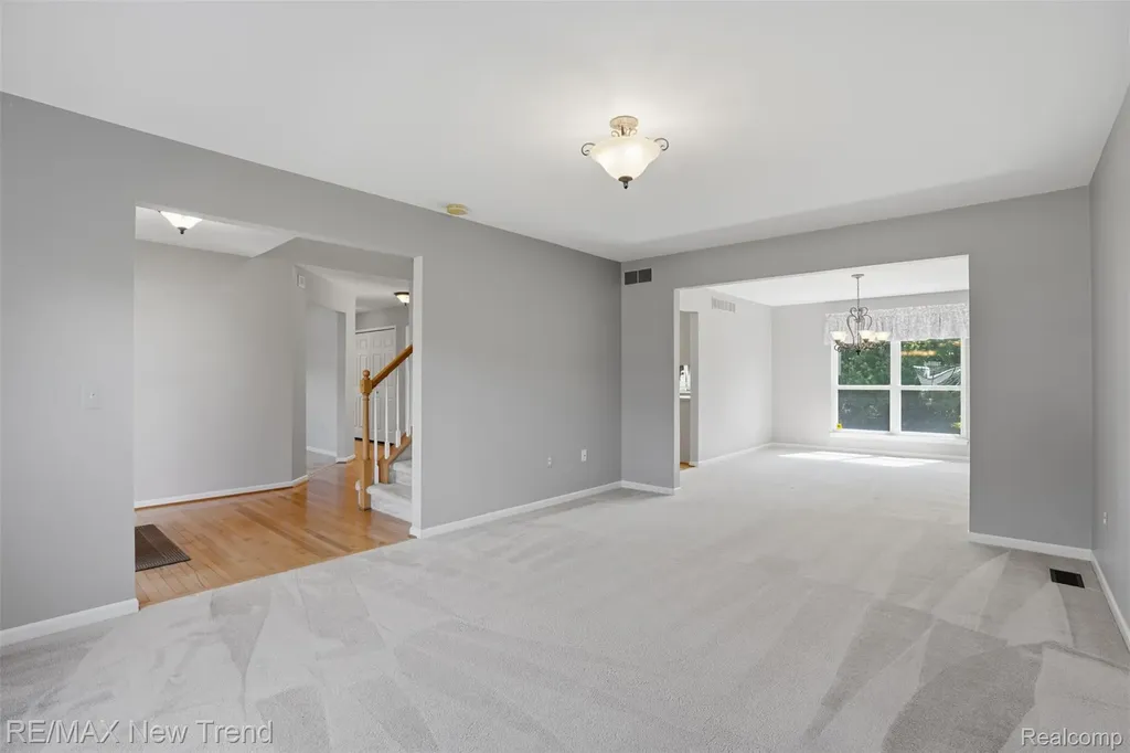 729 Akehurst Lane White Lake Charter Township MI 48386