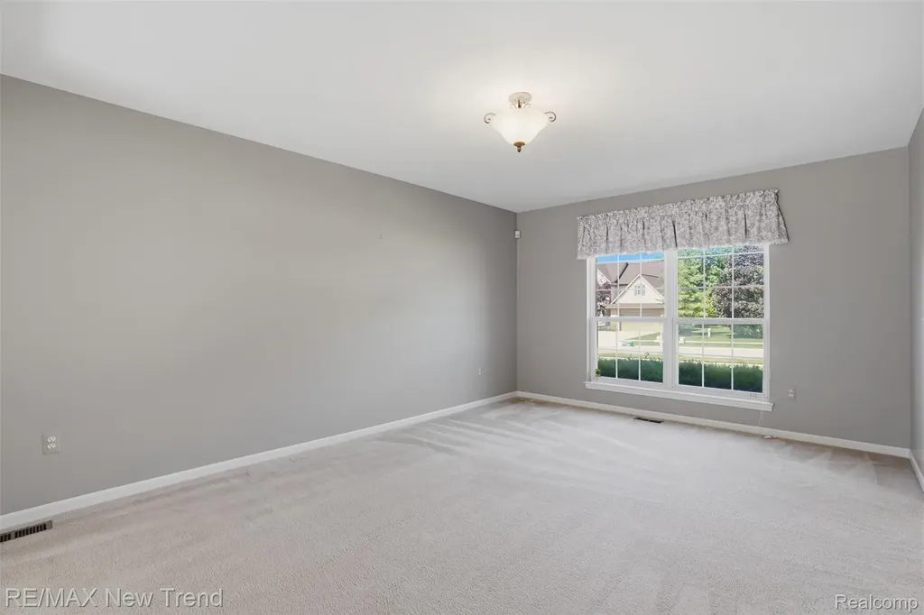 729 Akehurst Lane White Lake Charter Township MI 48386