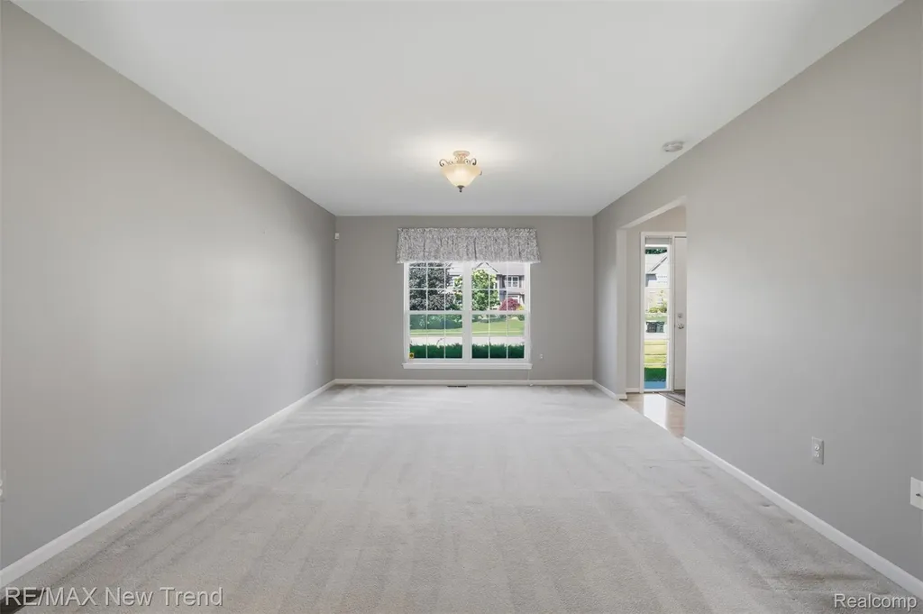 729 Akehurst Lane White Lake Charter Township MI 48386