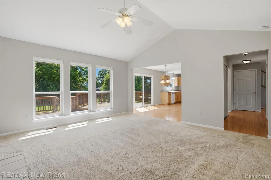 729 Akehurst Lane White Lake Charter Township MI 48386