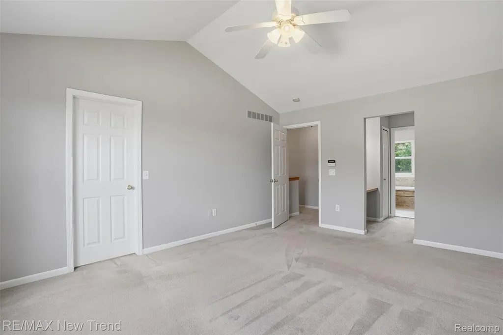 729 Akehurst Lane White Lake Charter Township MI 48386