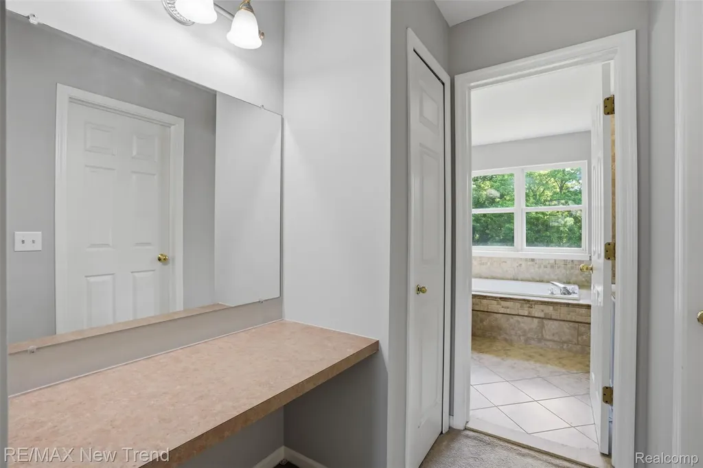 729 Akehurst Lane White Lake Charter Township MI 48386