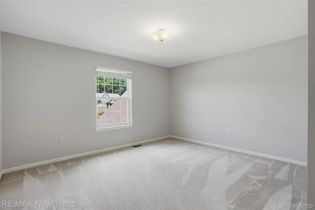 729 Akehurst Lane White Lake Charter Township MI 48386
