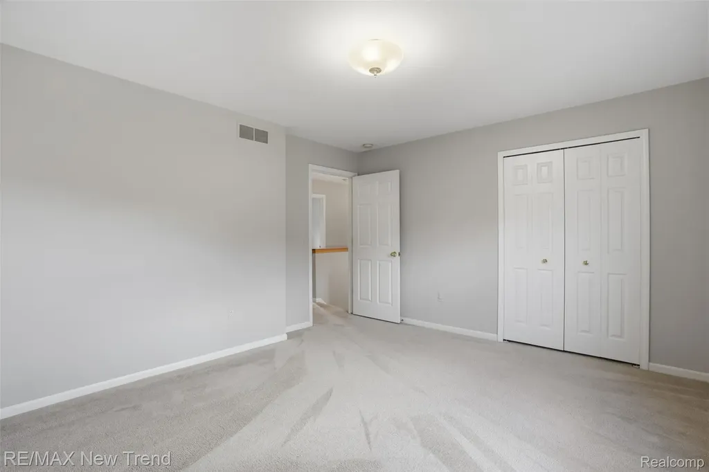 729 Akehurst Lane White Lake Charter Township MI 48386