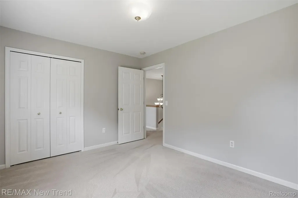 729 Akehurst Lane White Lake Charter Township MI 48386