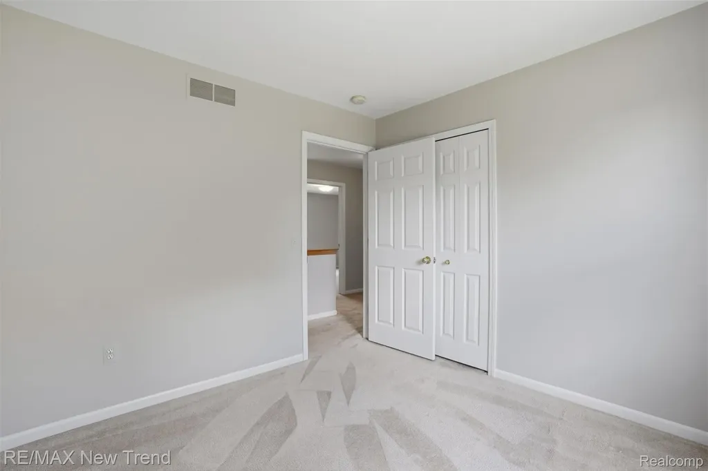 729 Akehurst Lane White Lake Charter Township MI 48386