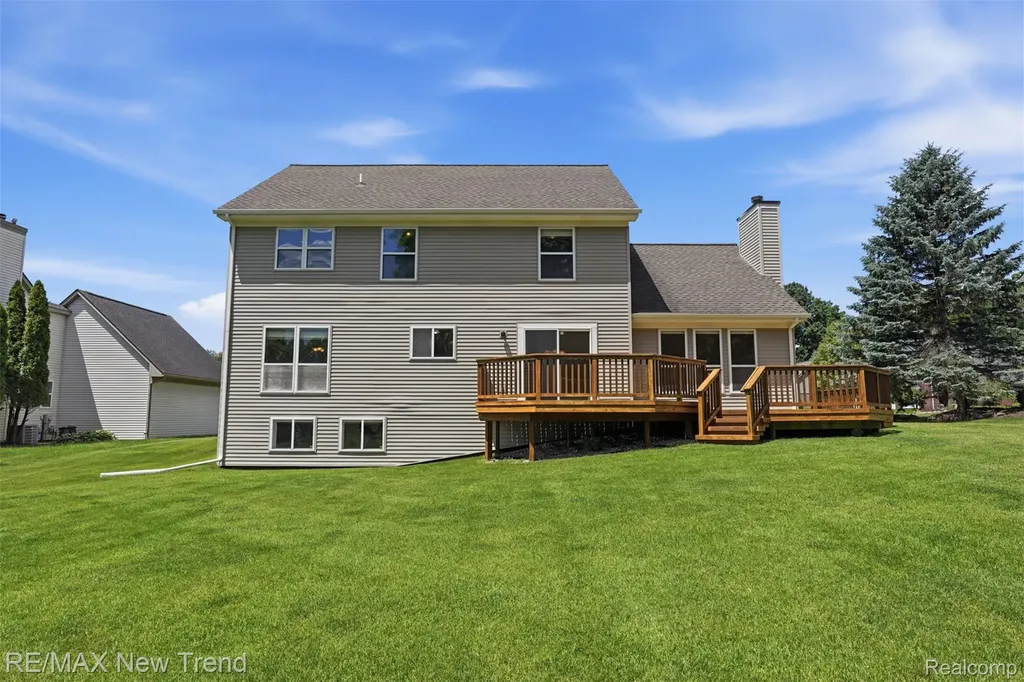 729 Akehurst Lane White Lake Charter Township MI 48386