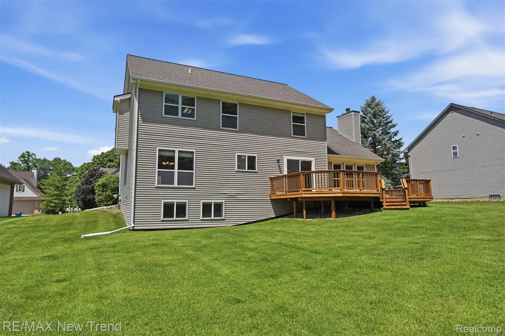 729 Akehurst Lane White Lake Charter Township MI 48386