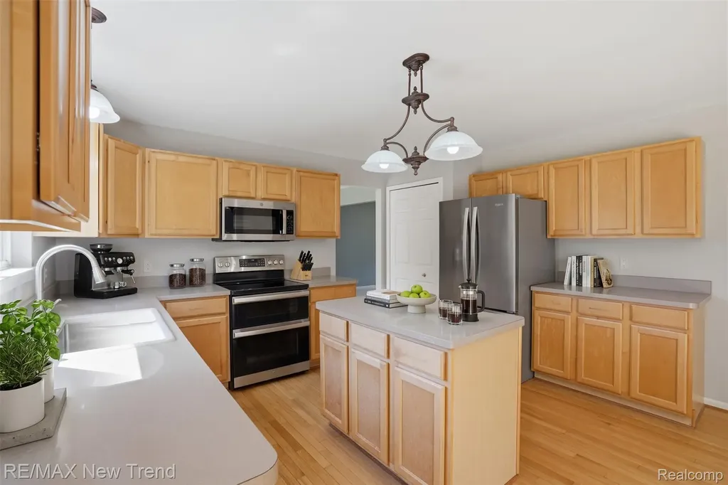 729 Akehurst Lane White Lake Charter Township MI 48386