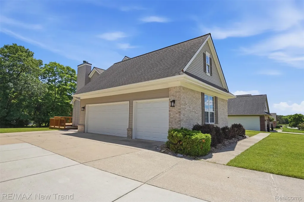 729 Akehurst Lane White Lake Charter Township MI 48386