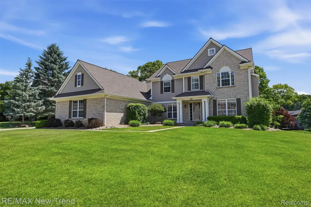 729 Akehurst Lane White Lake Charter Township MI 48386
