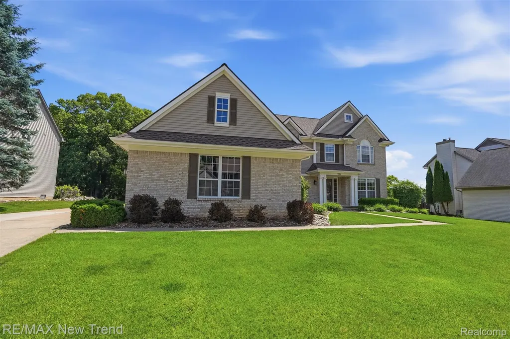 729 Akehurst Lane White Lake Charter Township MI 48386
