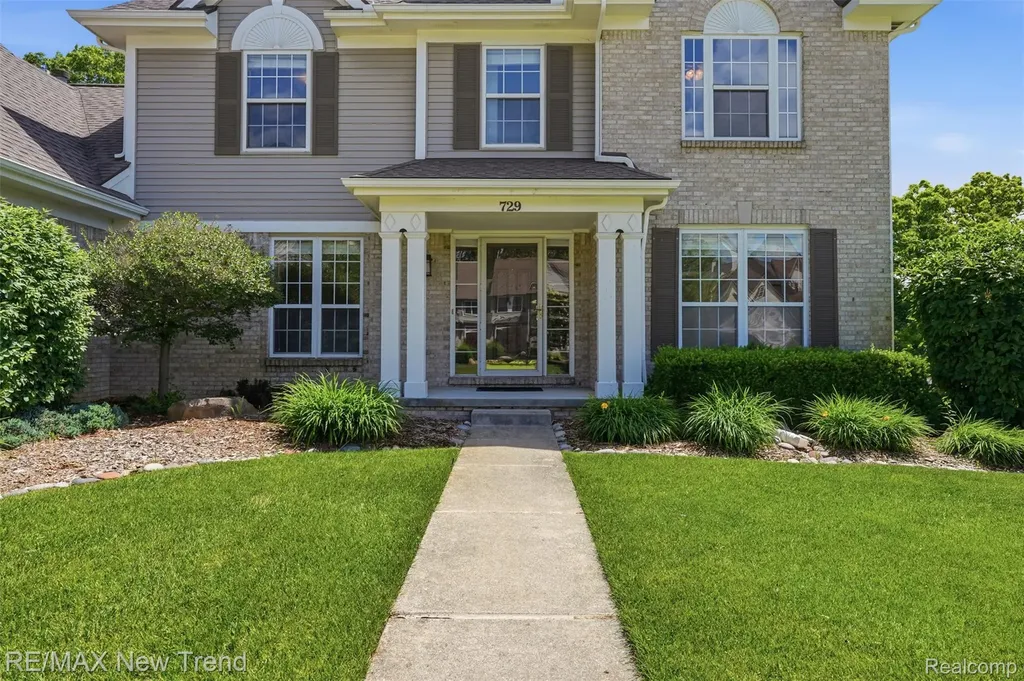 729 Akehurst Lane White Lake Charter Township MI 48386