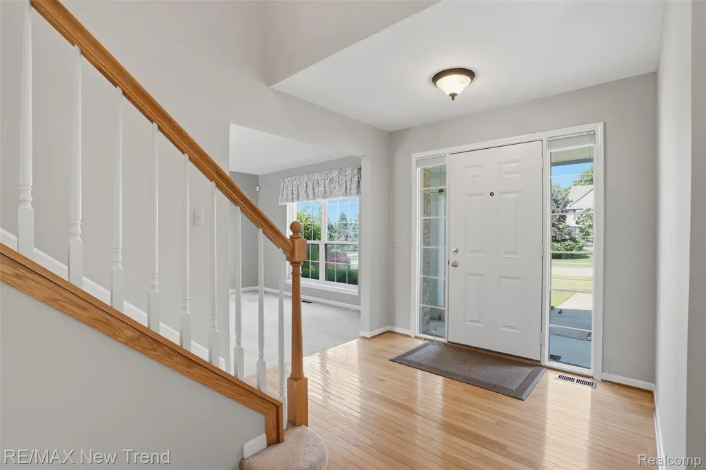 729 Akehurst Lane White Lake Charter Township MI 48386