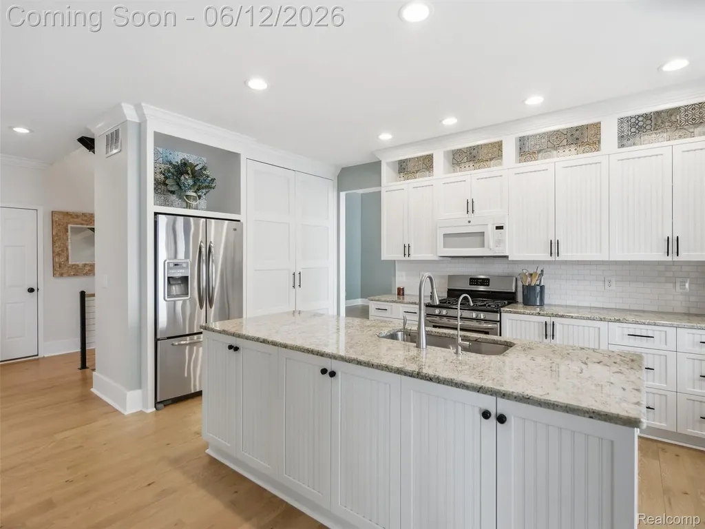 12224 Mantawauka Drive Fenton Charter Township MI 48430