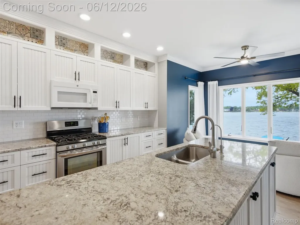 12224 Mantawauka Drive Fenton Charter Township MI 48430
