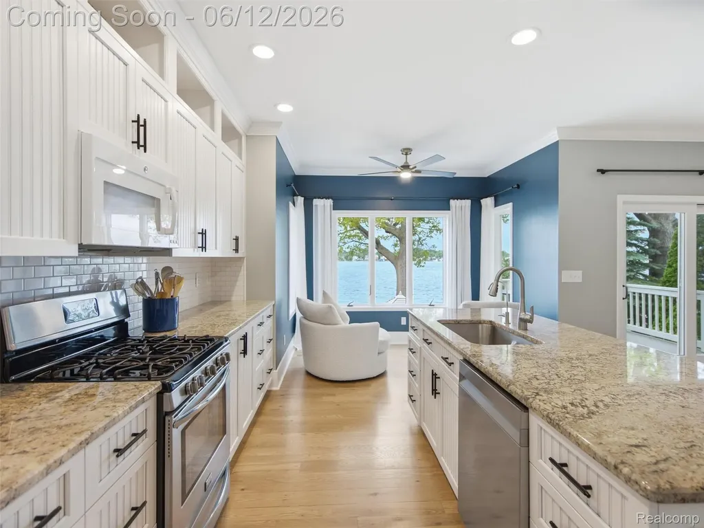 12224 Mantawauka Drive Fenton Charter Township MI 48430