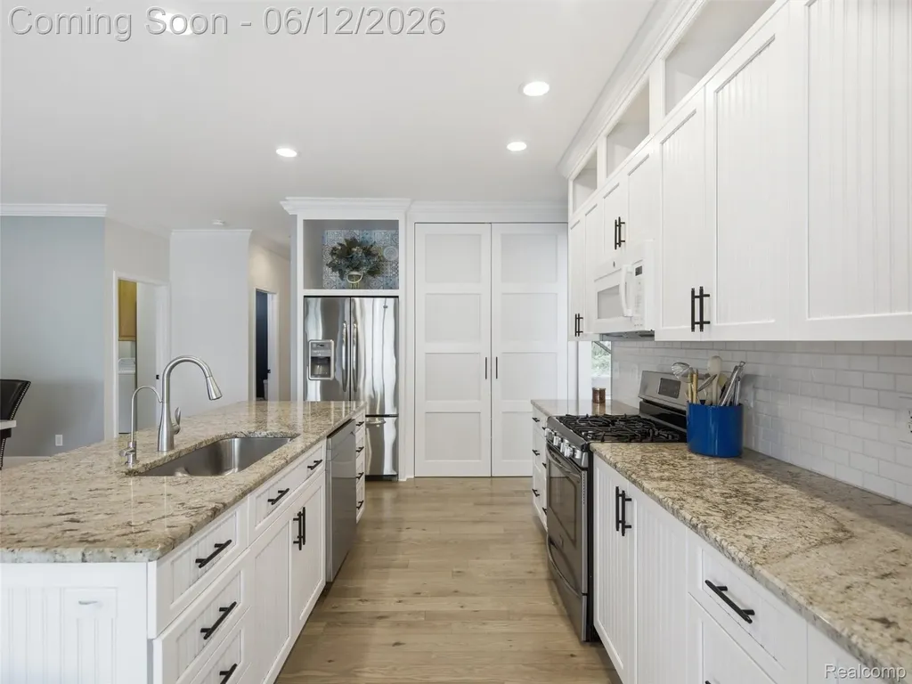 12224 Mantawauka Drive Fenton Charter Township MI 48430