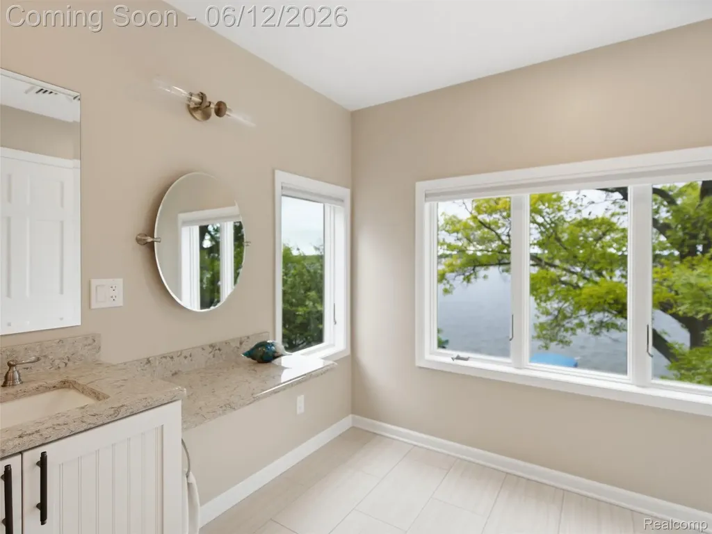 12224 Mantawauka Drive Fenton Charter Township MI 48430