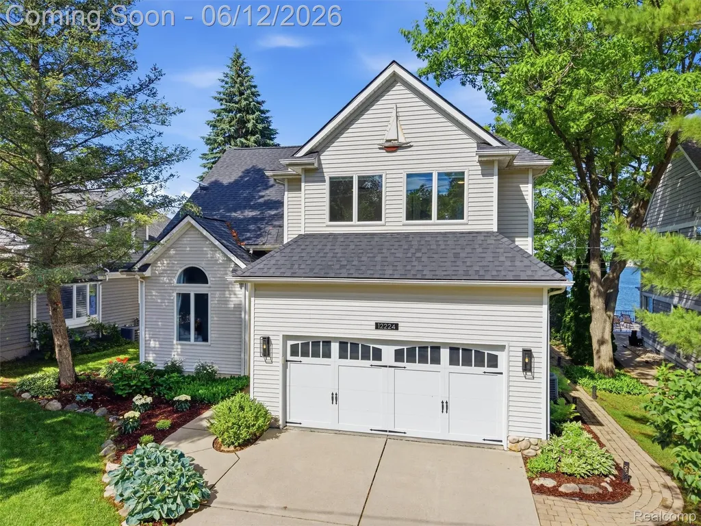12224 Mantawauka Drive Fenton Charter Township MI 48430