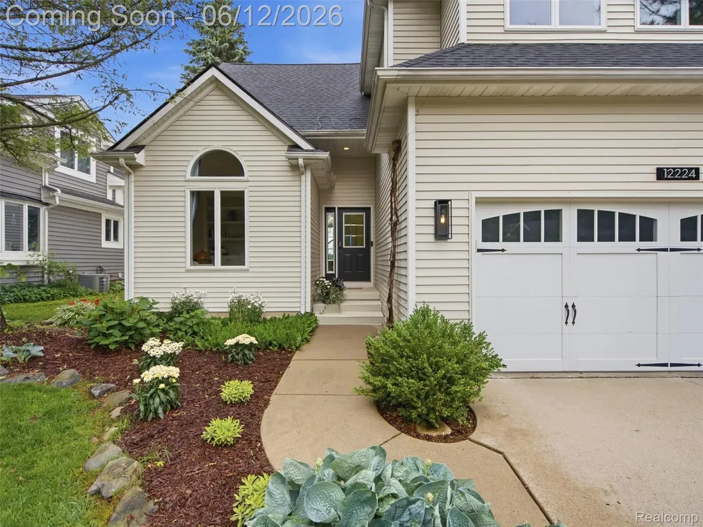 12224 Mantawauka Drive Fenton Charter Township MI 48430