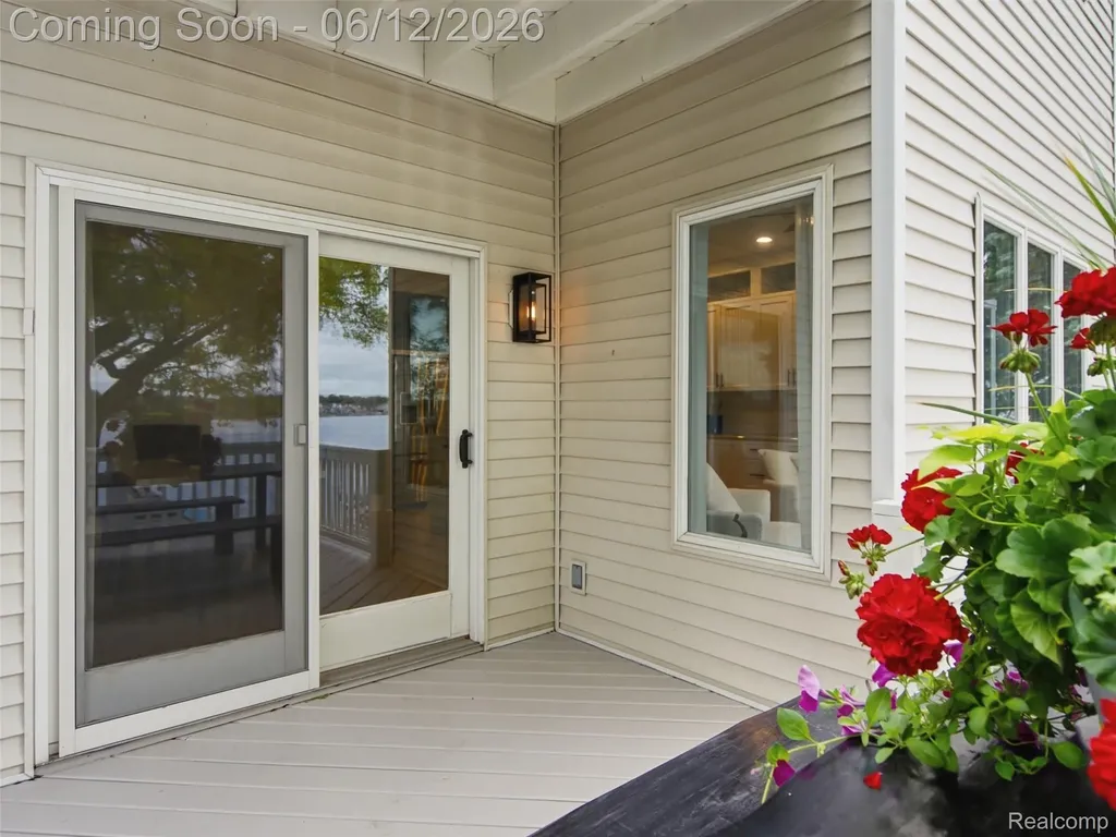 12224 Mantawauka Drive Fenton Charter Township MI 48430