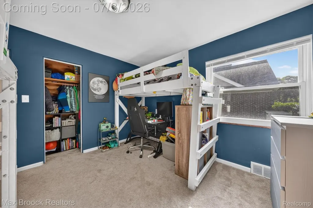 1124 E Windemere Avenue Royal Oak City MI 48073