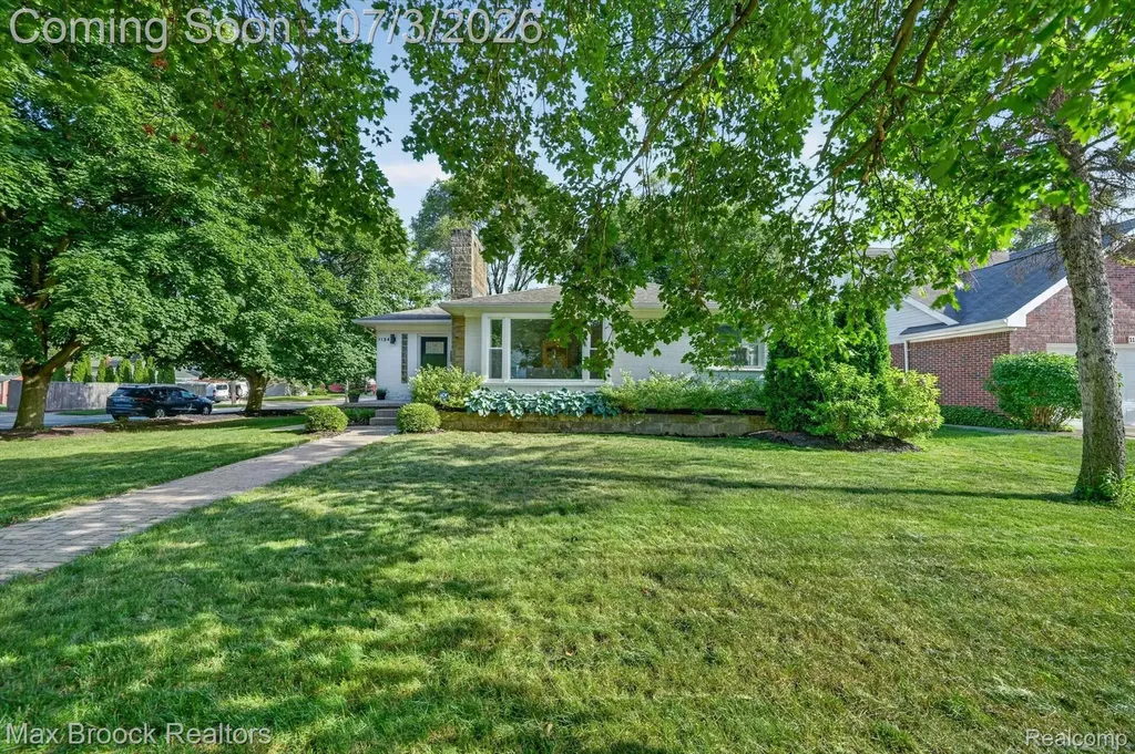 1124 E Windemere Avenue Royal Oak City MI 48073