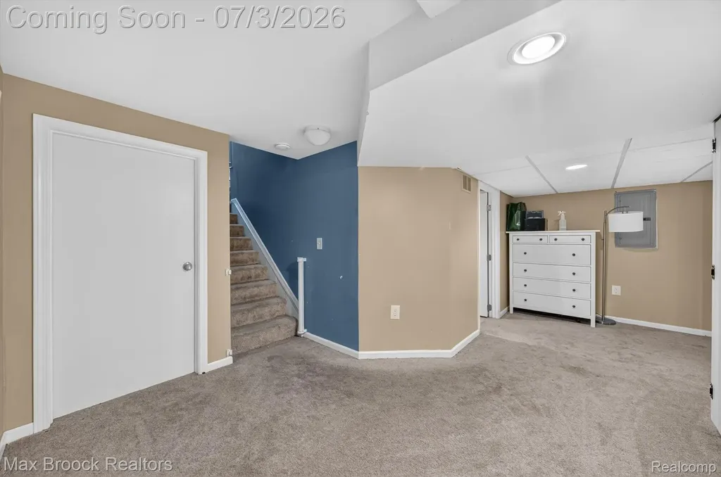 1124 E Windemere Avenue Royal Oak City MI 48073
