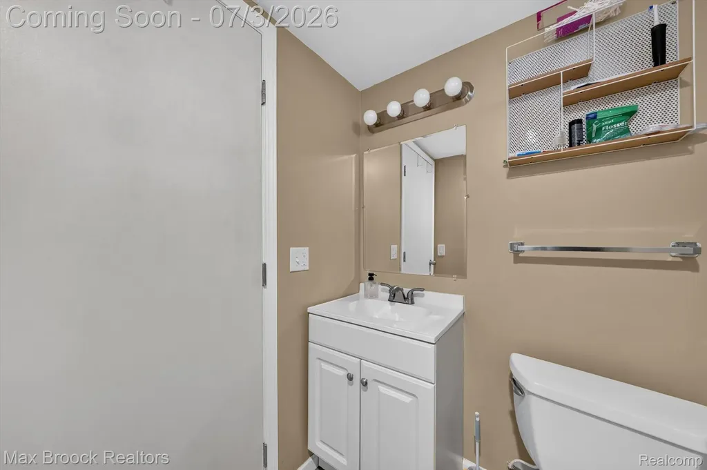 1124 E Windemere Avenue Royal Oak City MI 48073