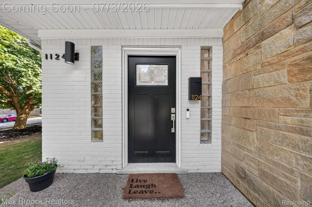 1124 E Windemere Avenue Royal Oak City MI 48073