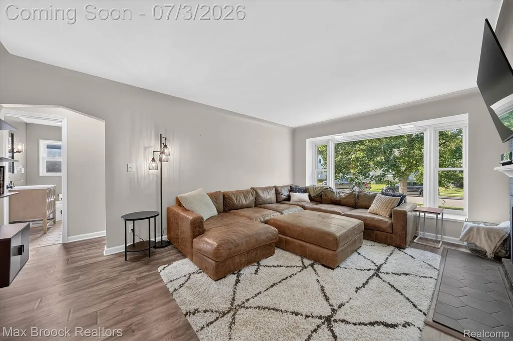 1124 E Windemere Avenue Royal Oak City MI 48073